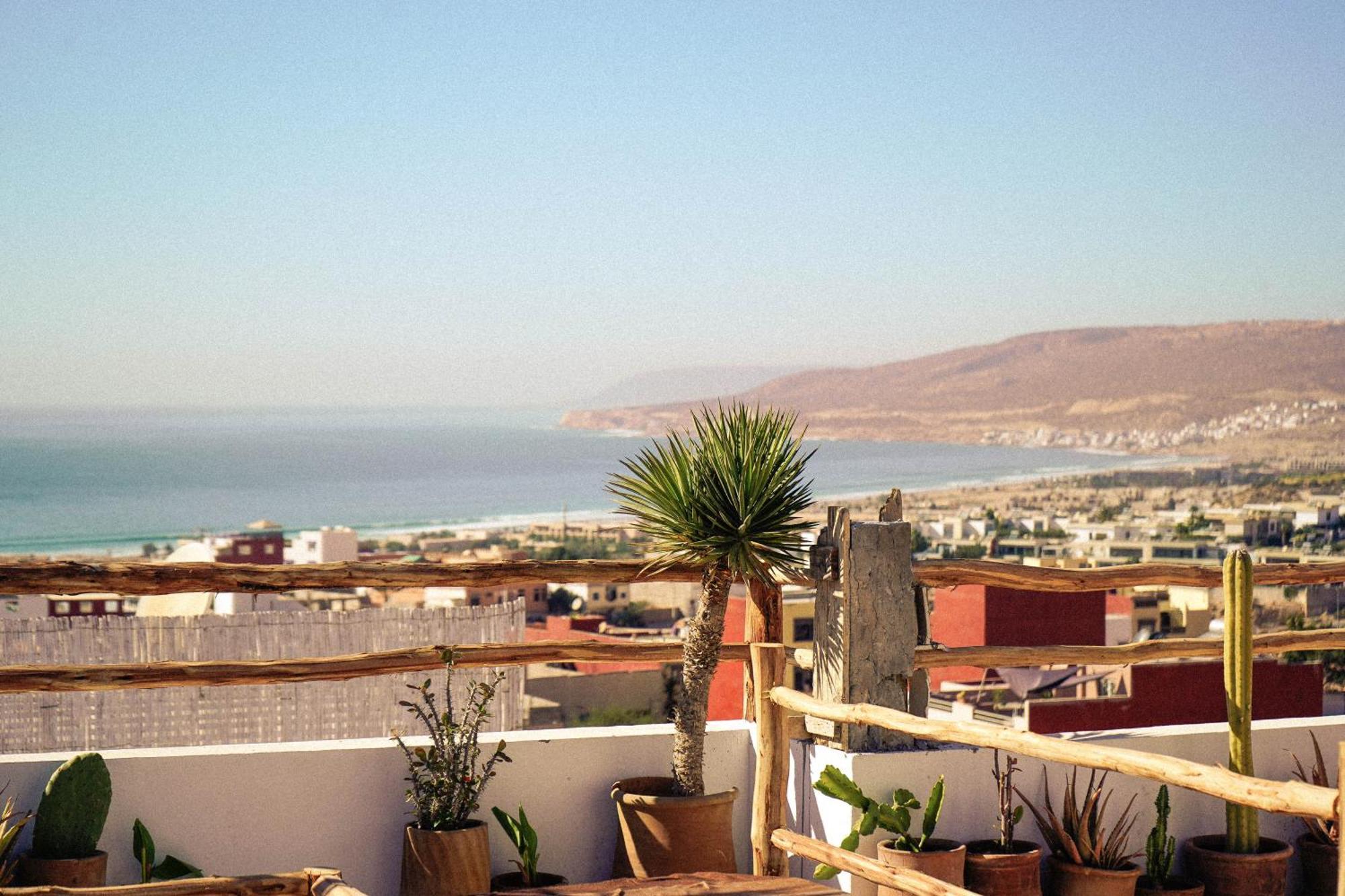 Wild Surf Morocco Bed & Breakfast Tamraght Bagian luar foto